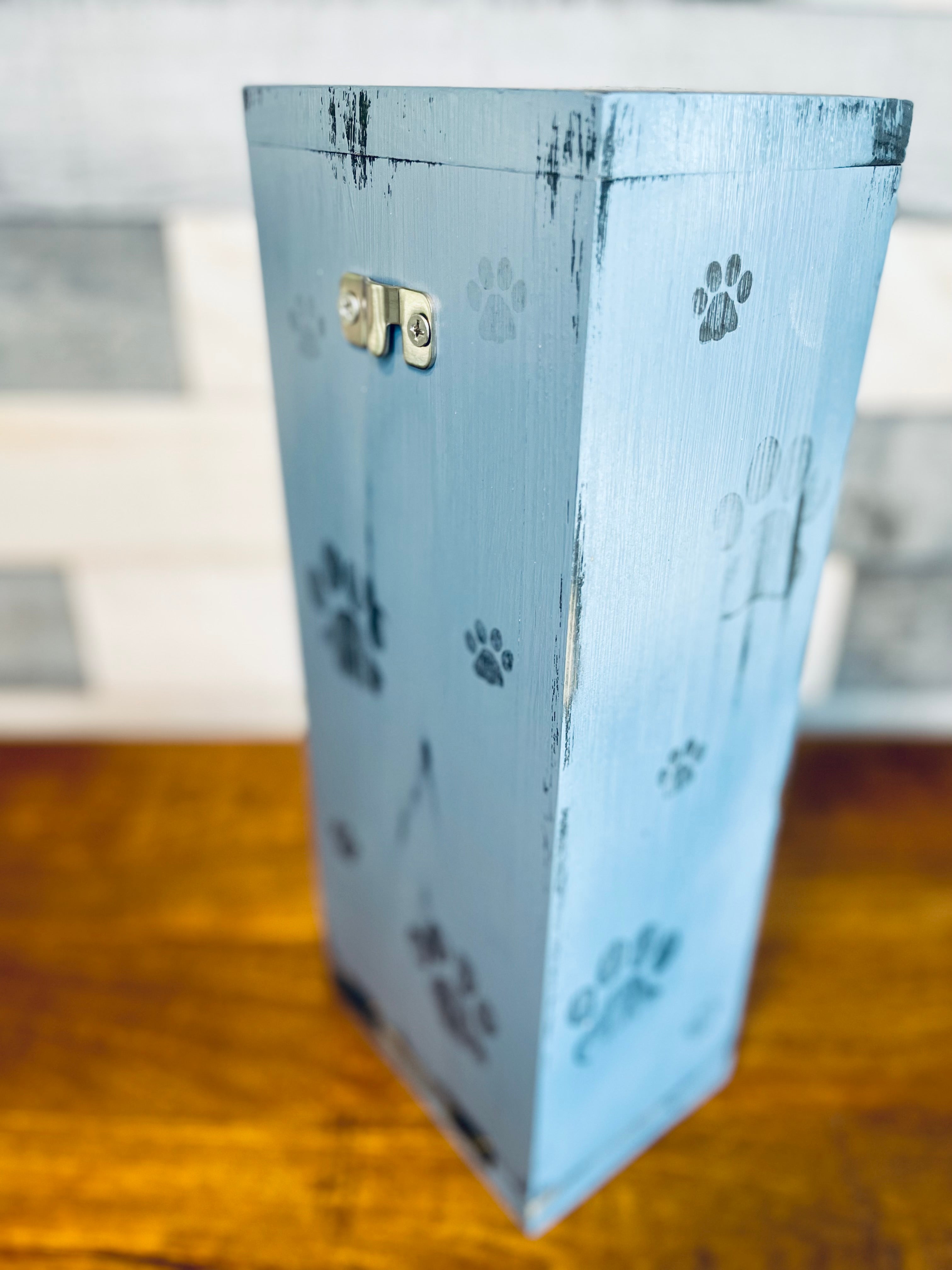 Dog Poop Receptacle (Gray and Black)